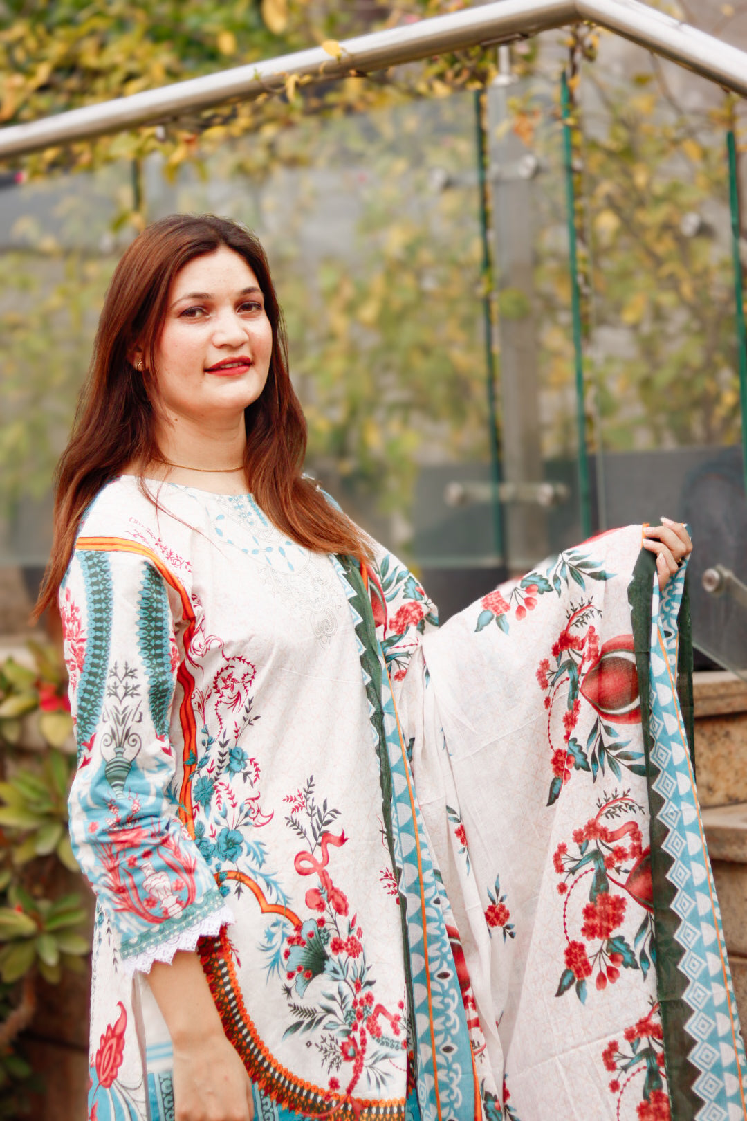 Gulnaaz Off-White Base Digital printed cotton kurta pant dupatta set