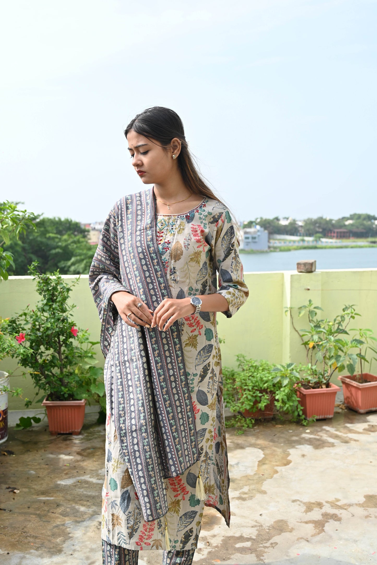 Grey muslin mirror work kurti pant dupatta set - CandiRobes