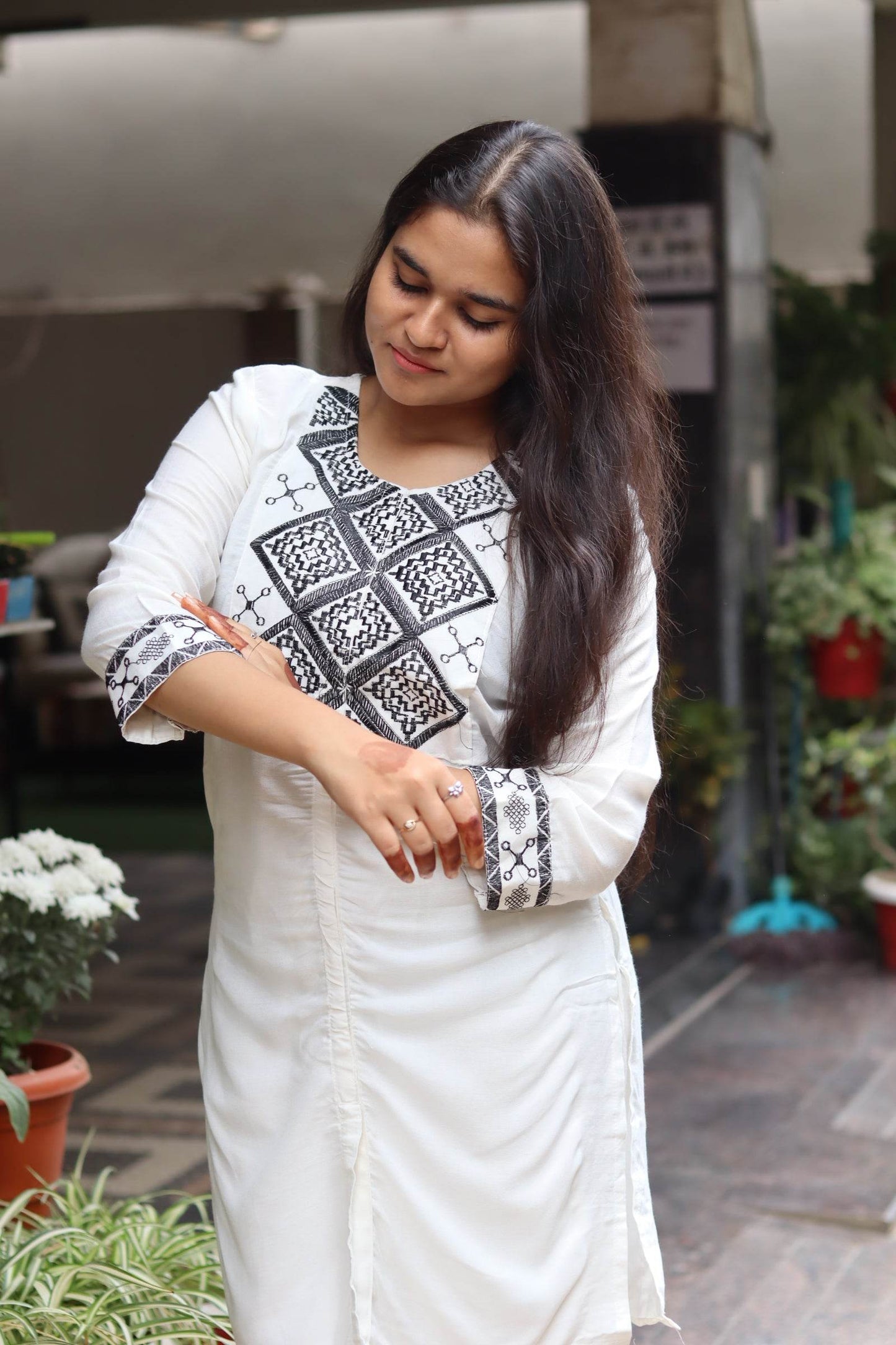 White Rayon Cotton Embroidered Co-Ord Set - CandiRobes