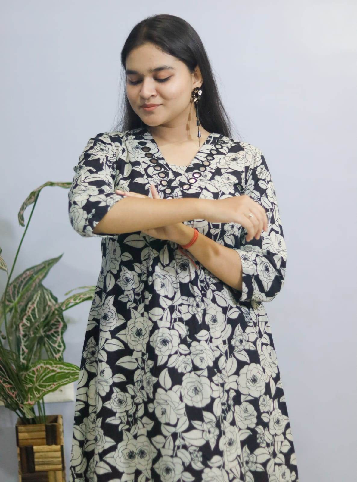 Black Floral Cotton Kurti Pant , Cord Set - CandiRobes