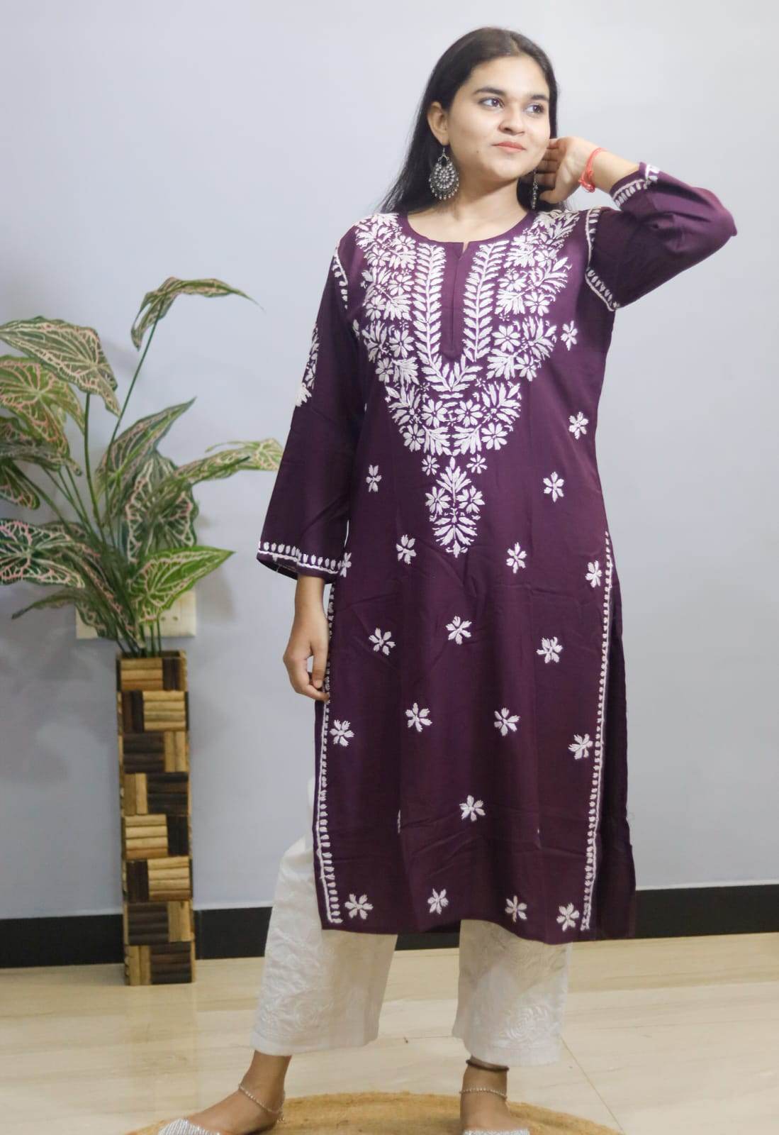 elegant rayon Chikankari kurti embroidery. - CandiRobes