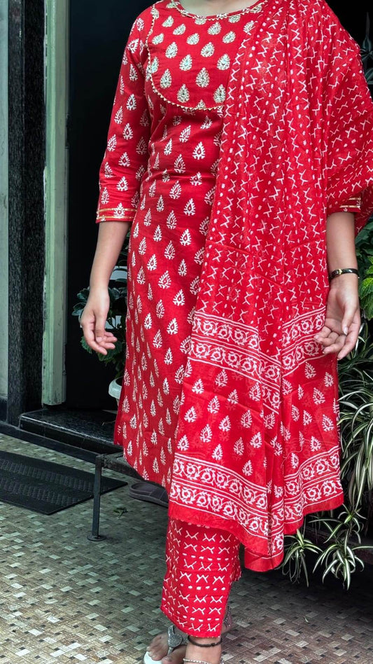 Red Jaipuri Block Print Kurt Pant Dupatta Set - CandiRobes