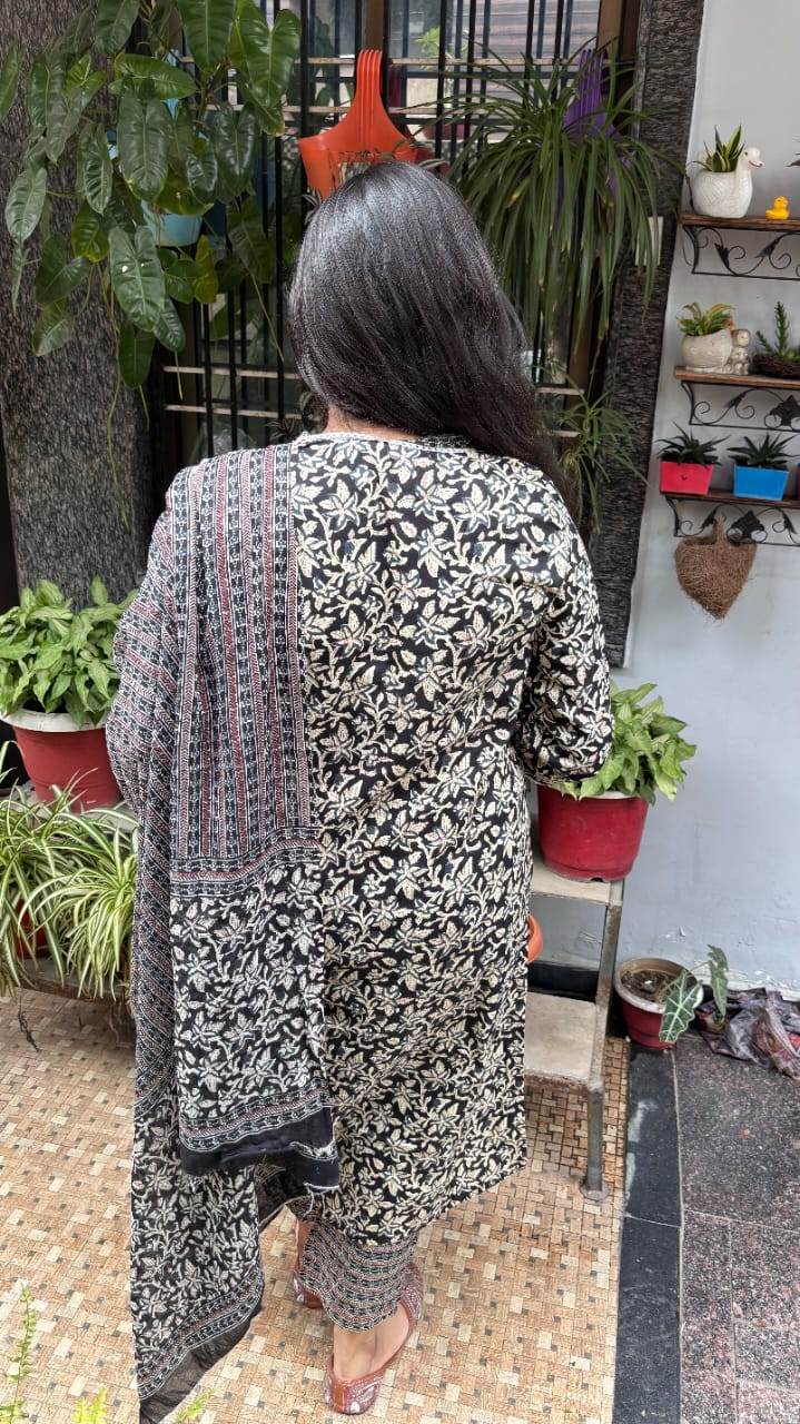 Black Floral Print Jaipuri Cotton Dupatta Set - CandiRobes