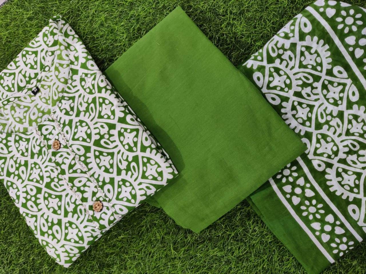 Green Batik Print jaipuri kurti pant dupatta set - CandiRobes