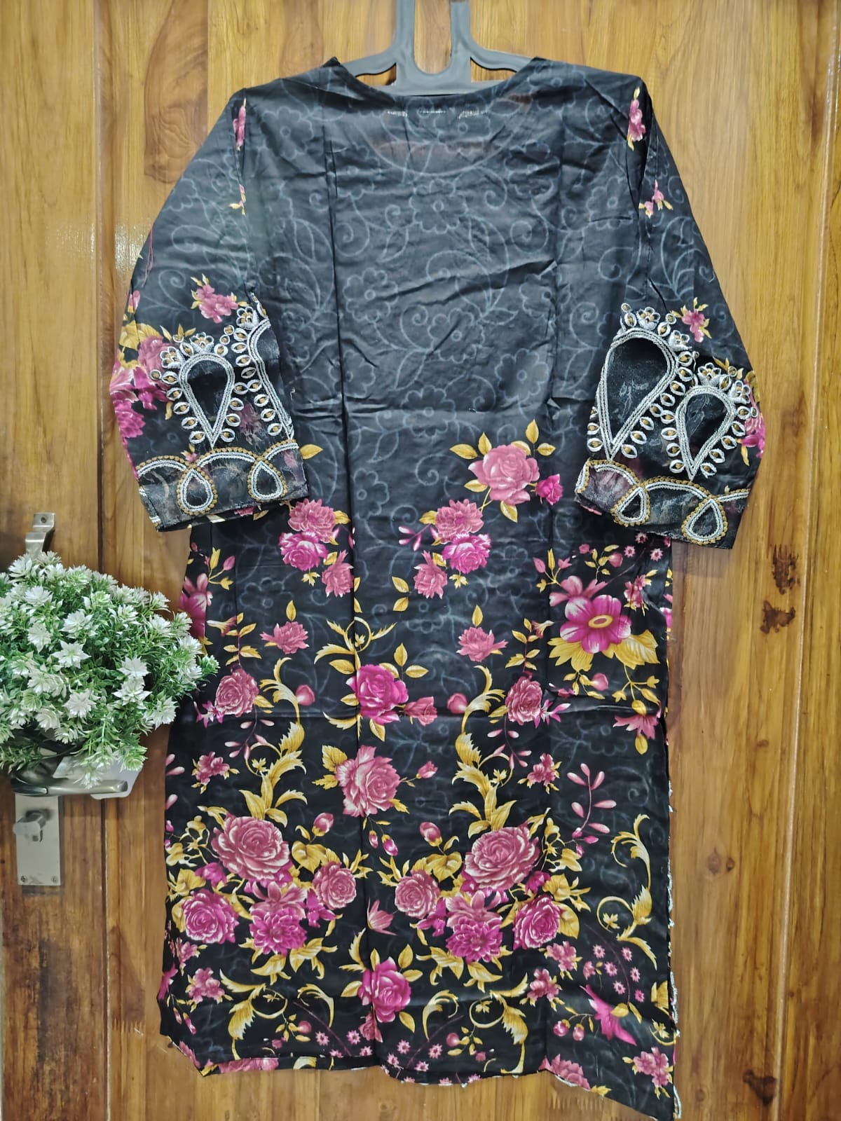 Noor-E-Black Floral Embroidered Kurti Pant Dupatta Set