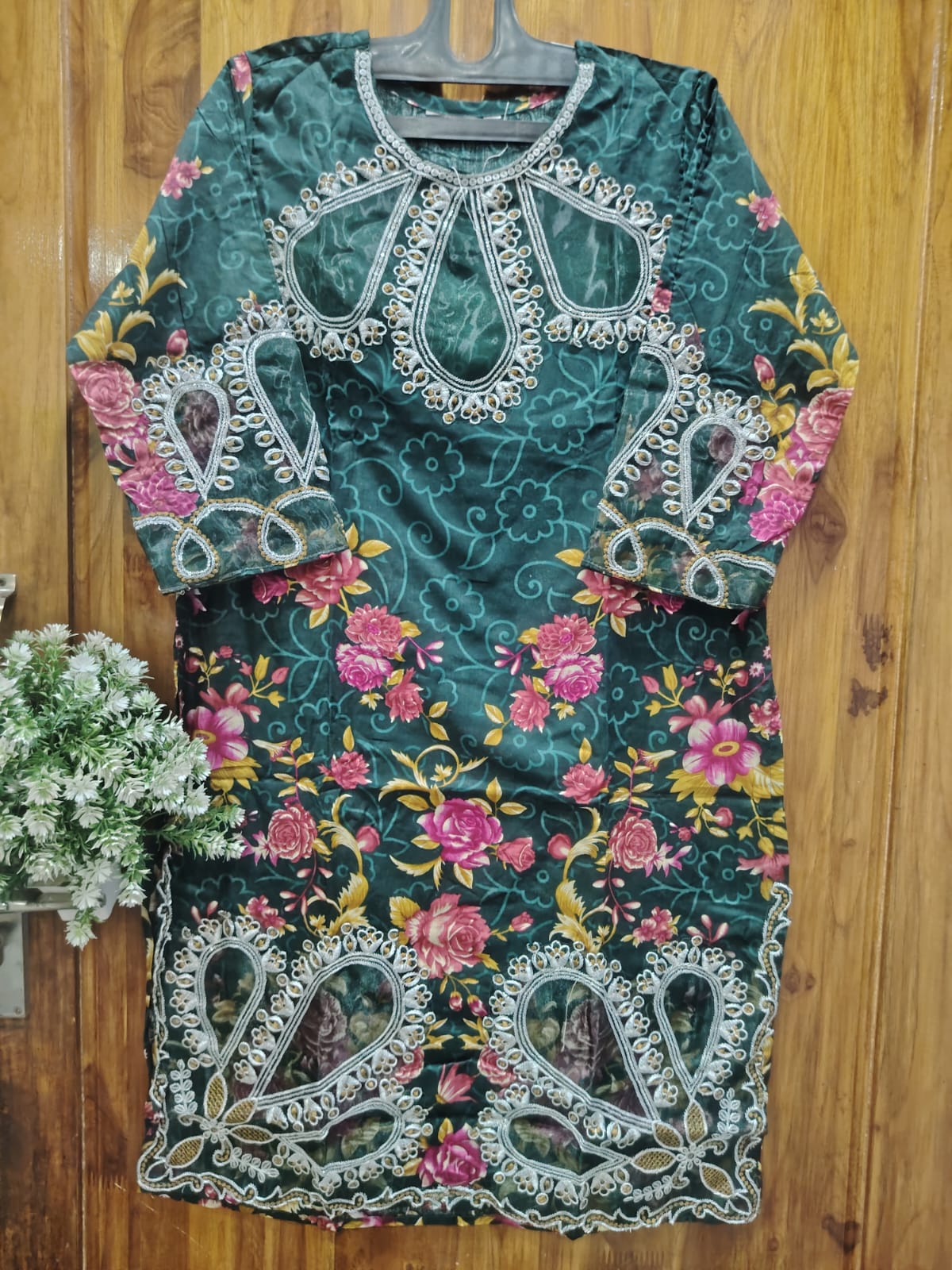 Noor-E-Green Floral Embroidered Kurti Pant Dupatta Set