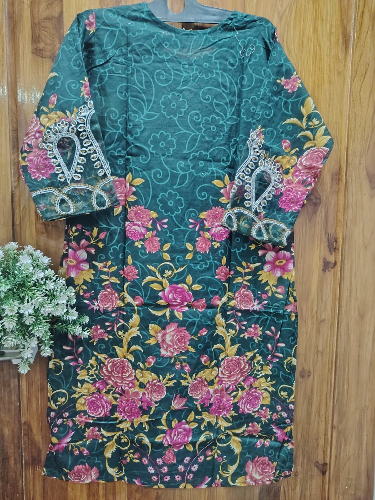 Noor-E-Green Floral Embroidered Kurti Pant Dupatta Set