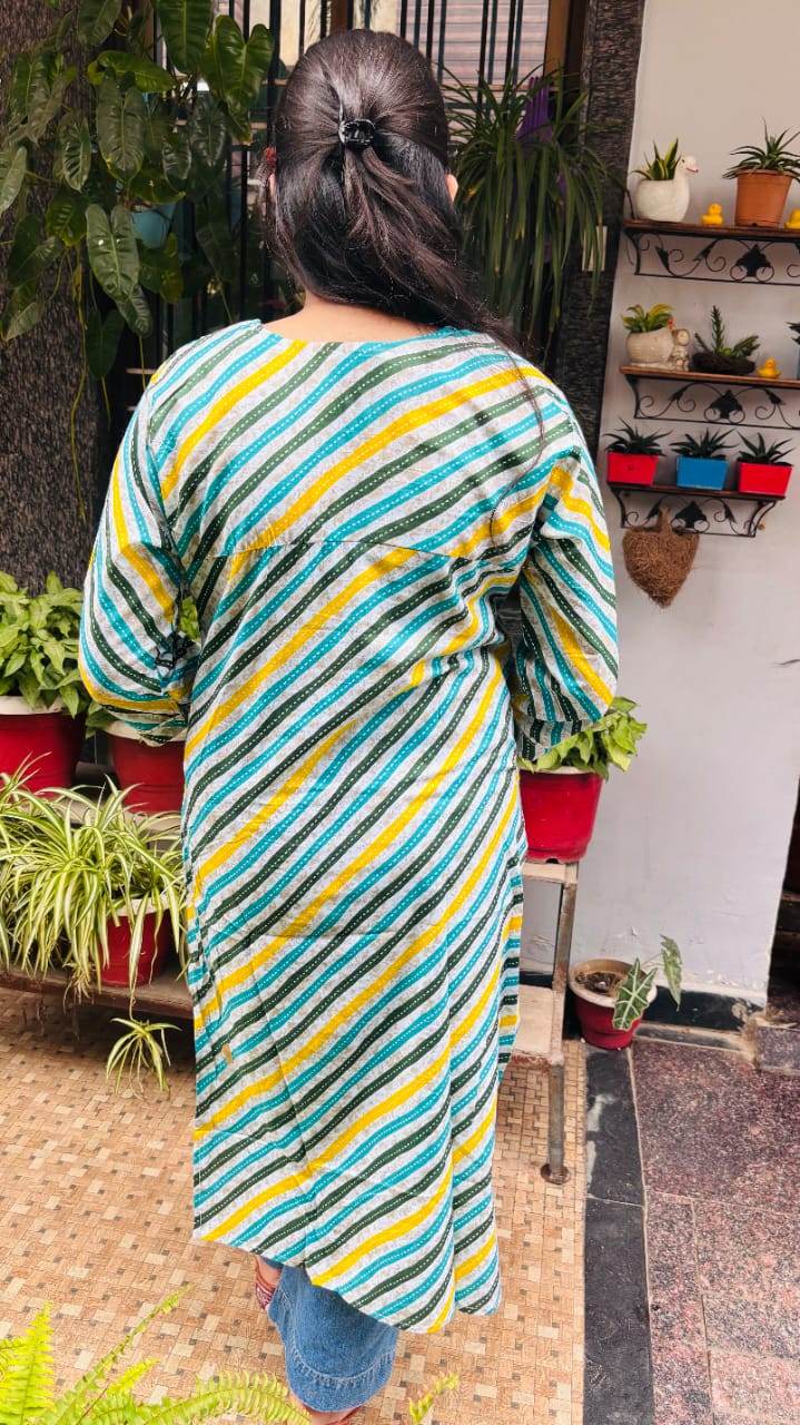 Multi-Color Diagonal printed Cotton Kurti - CandiRobes