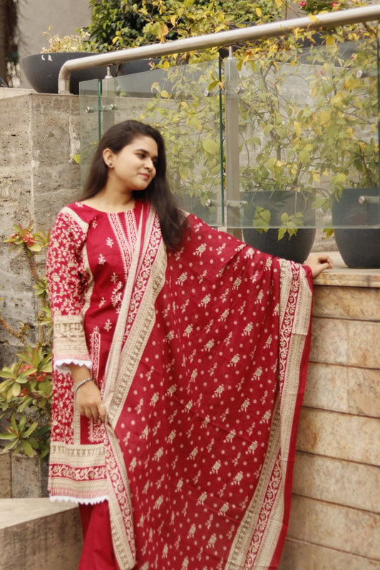 Red Digital Print Kurti Pant Dupatta Set