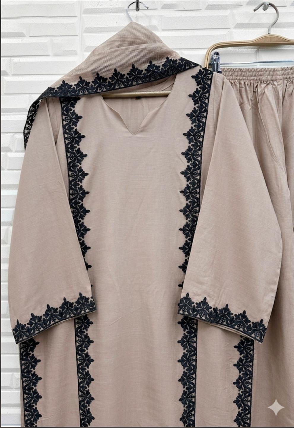 Noir Bloom Kurta Pant Set ⭐
