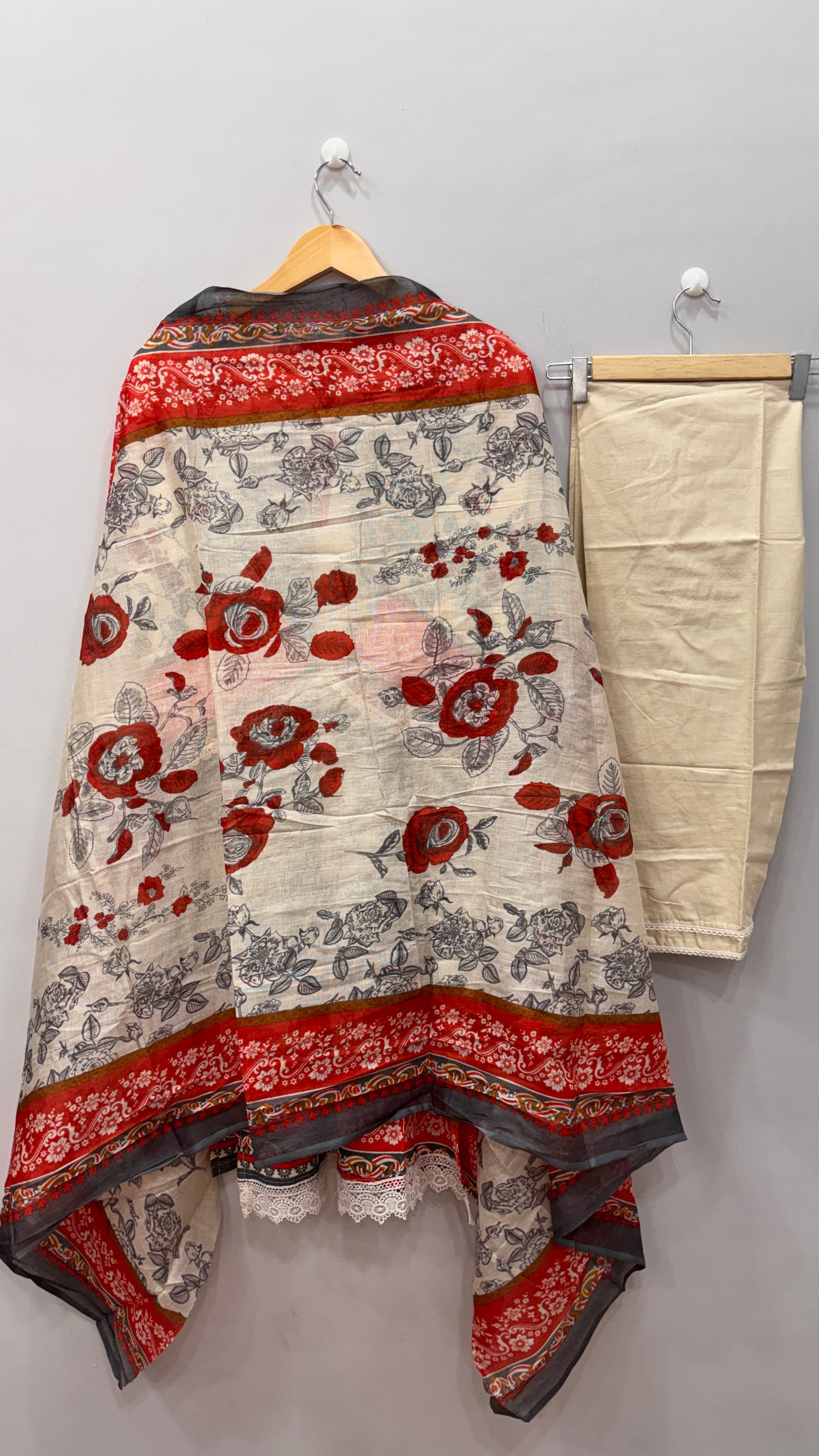 Lawn Suit Set – Cream Rust Floral