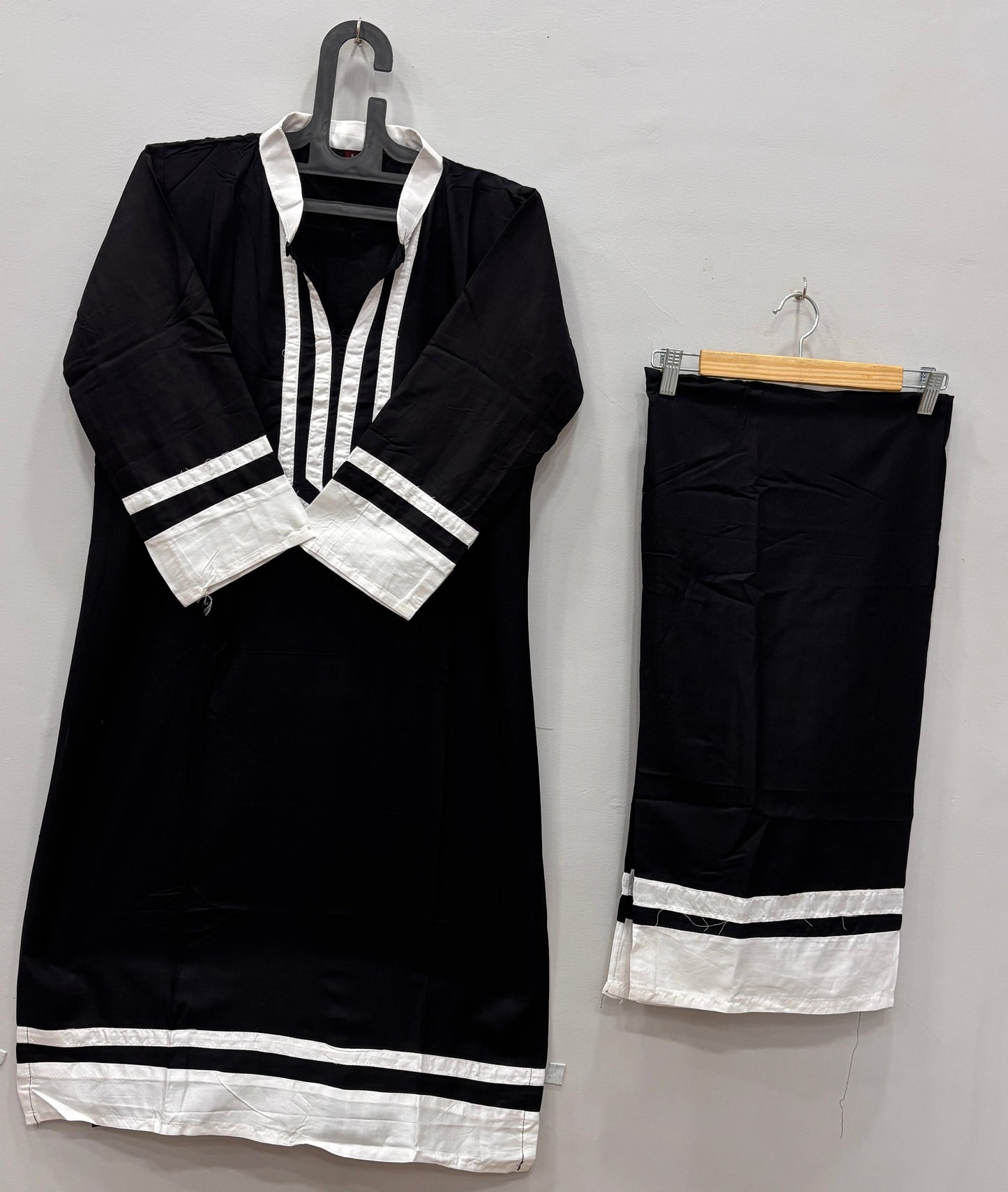 Noir Pearl Kurti Pant Set