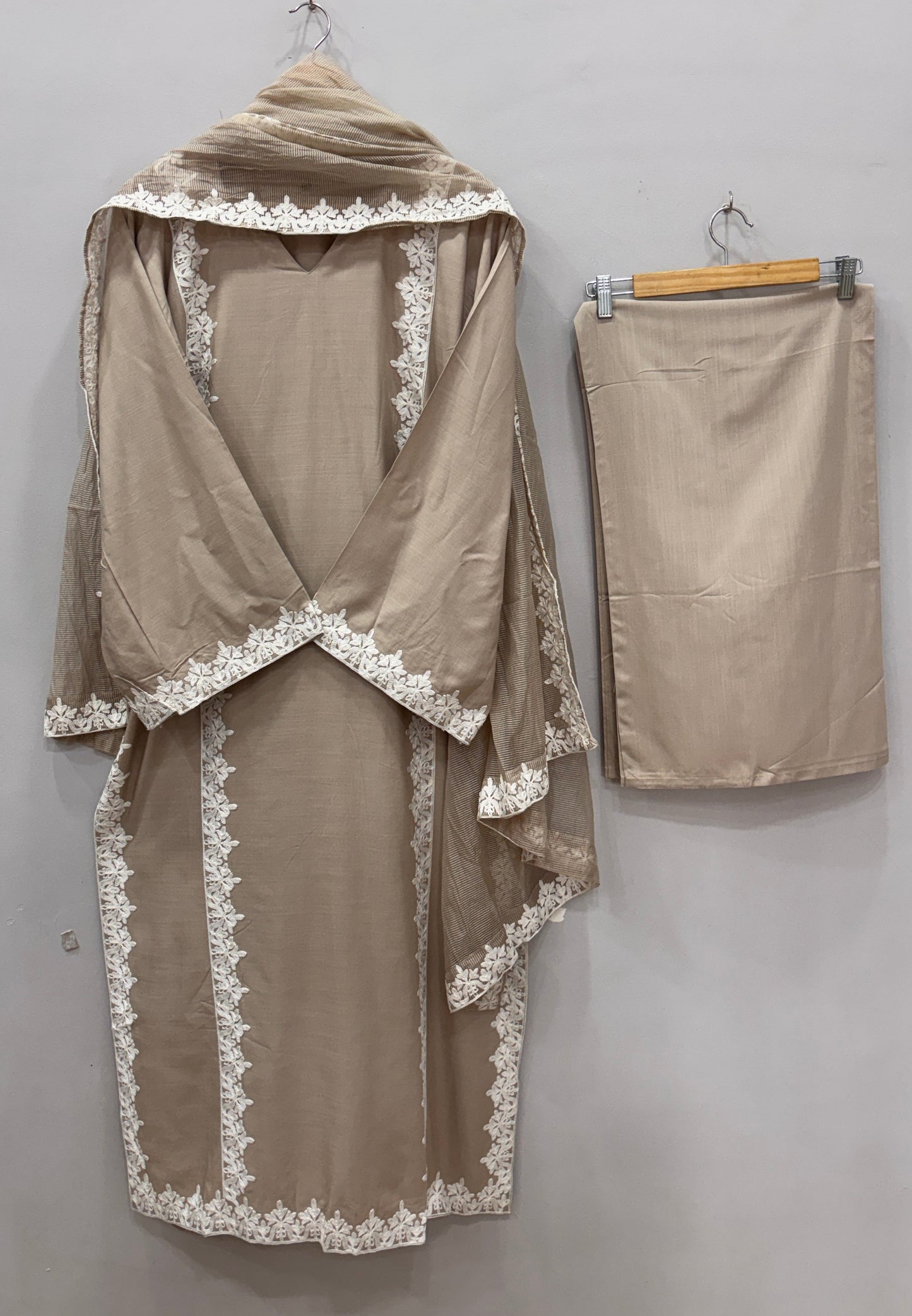 Aveline Lace Set