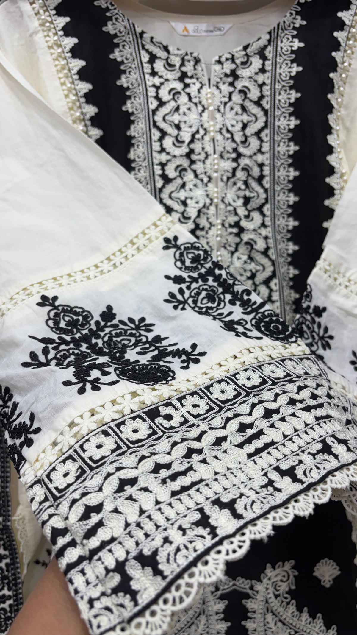 Ivory Black Embroidered 3-Piece Suit Set ✨