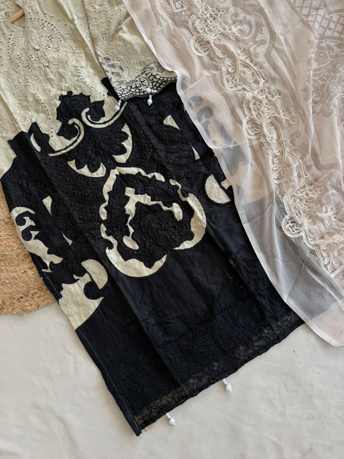 Black Ivory-MARIAB Embroidered Cotton Suit Set