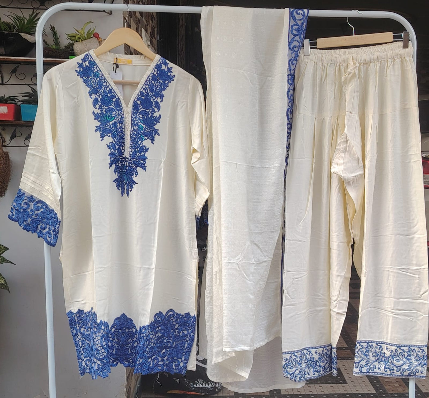 Embroidered Kurti Set