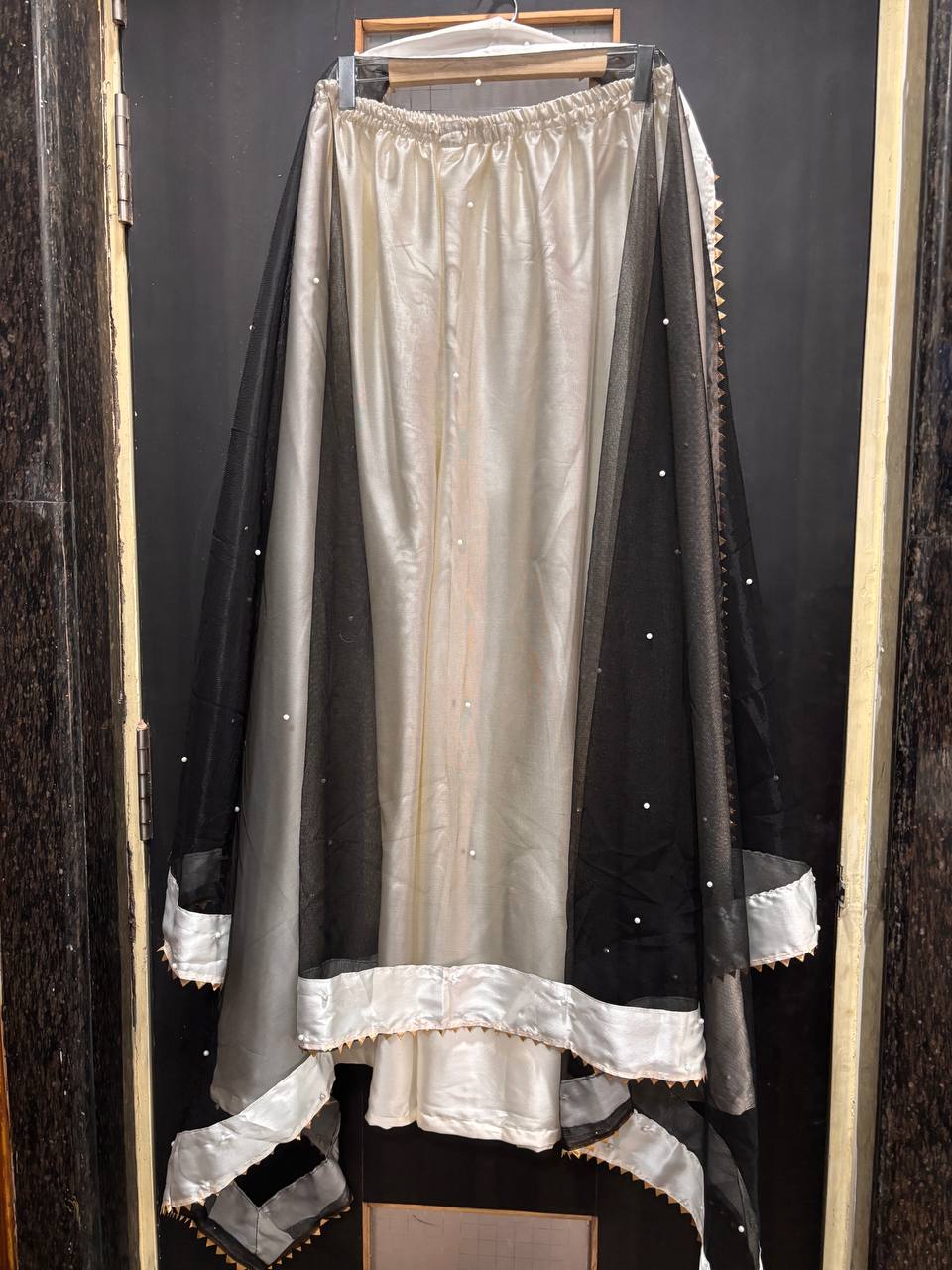 Ivory Silk Kurta Pant Set with Black Organza Dupatta & Zari Work