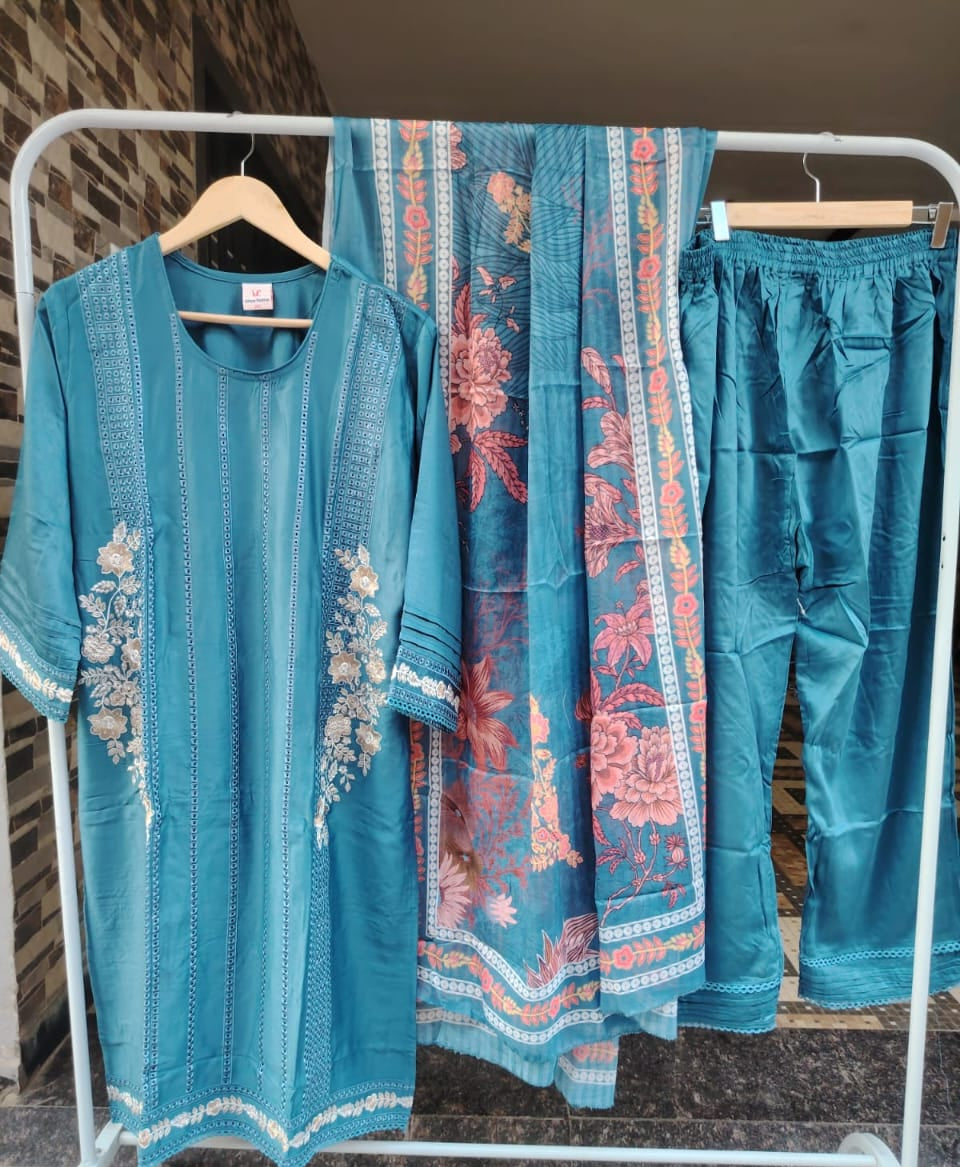 Embroidered Kurti Pant Set with Floral Dupatta