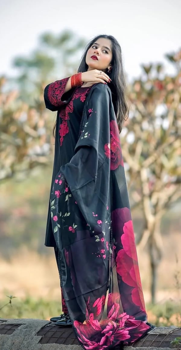 Black Red Embroidered Farshi Kurta Set with Floral Dupatta