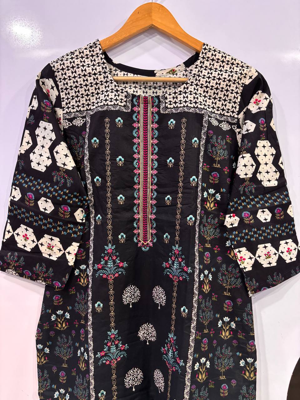 Jihan Premium Embroidered Suit Collection – Black