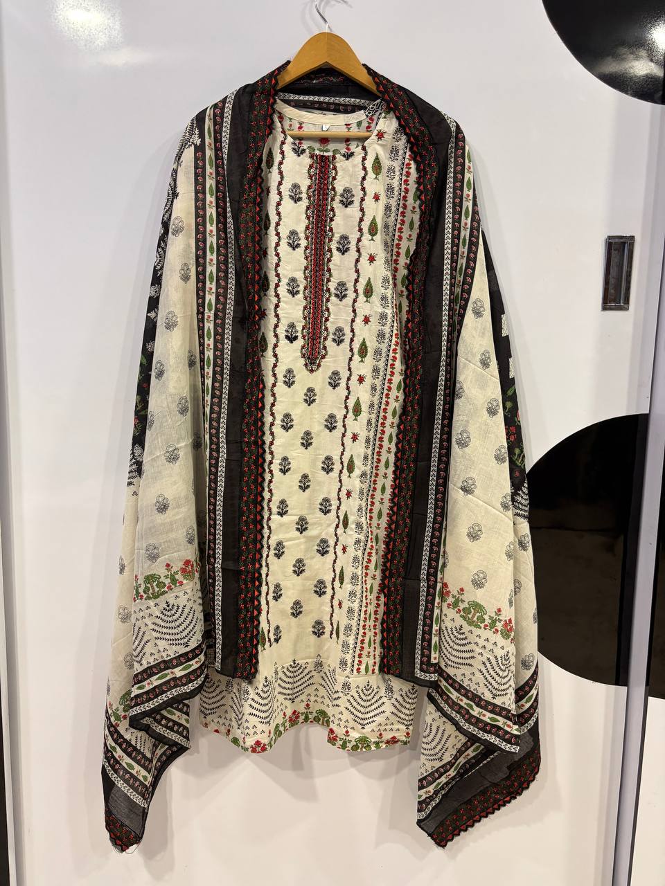 Jihan Premium Embroidered Suit Collection – Soft Cream