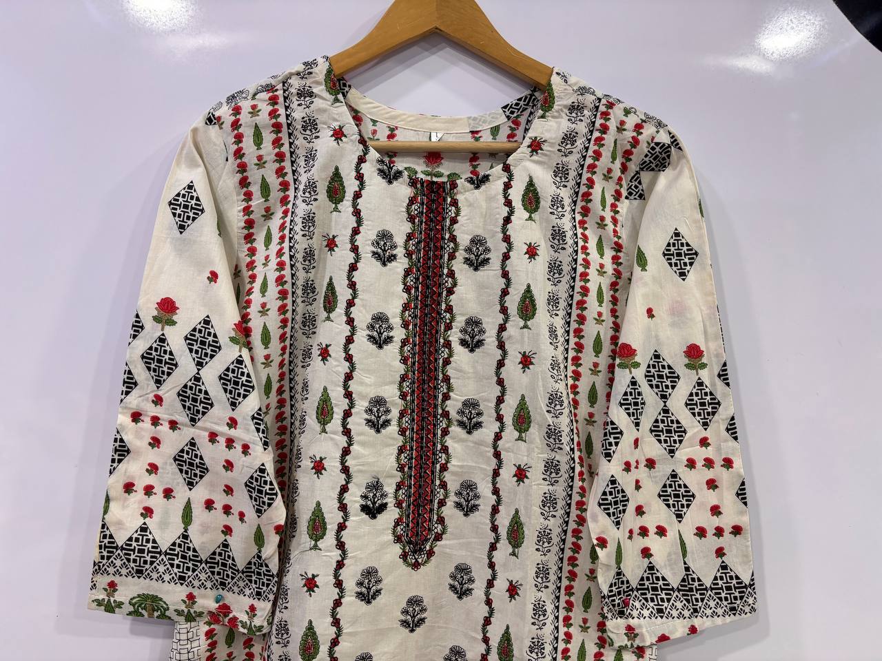 Jihan Premium Embroidered Suit Collection – Soft Cream