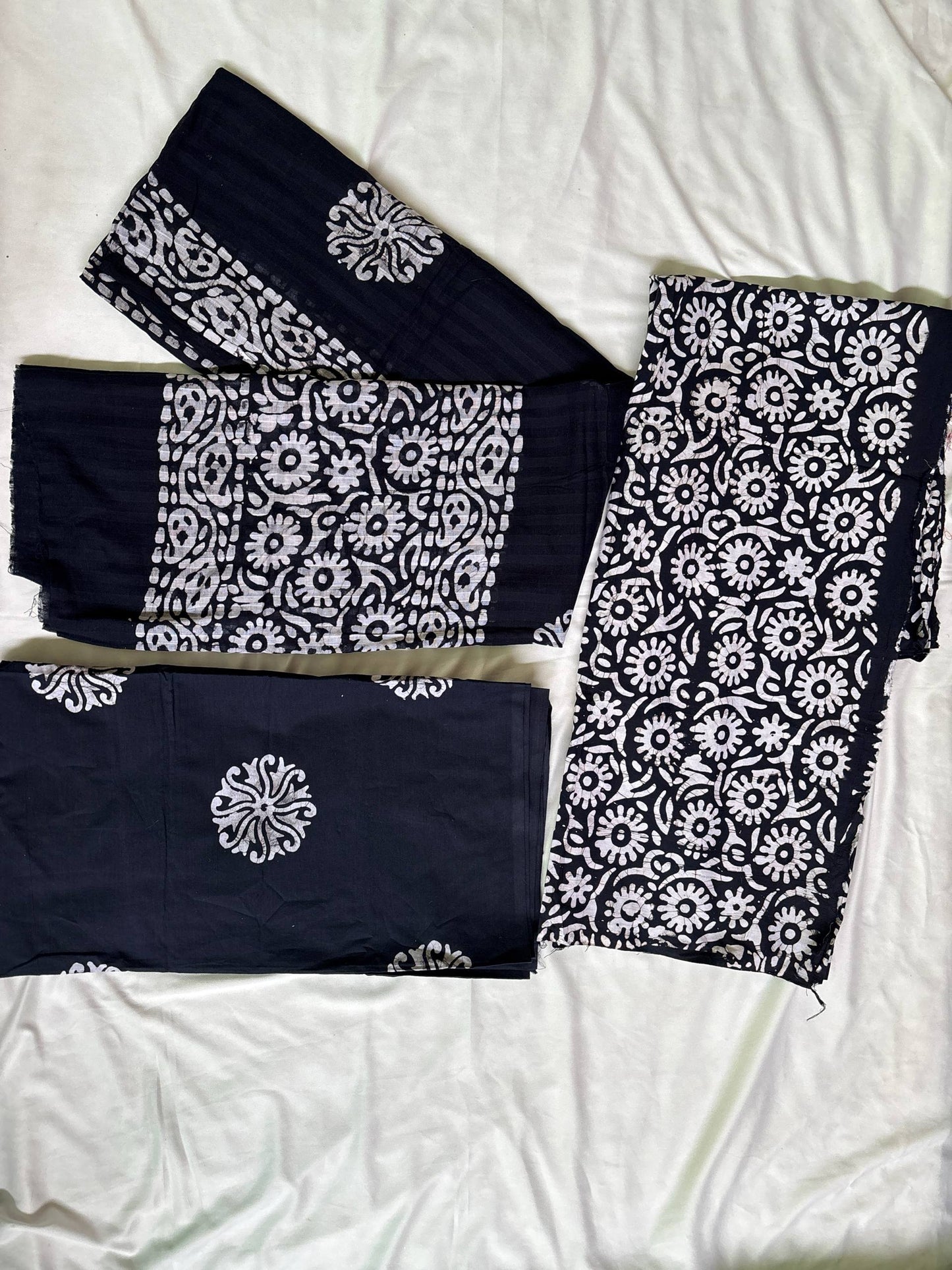 Cotton Unstitched Suit Set – Black & White Printed Kurti with Dupatta & Bottom