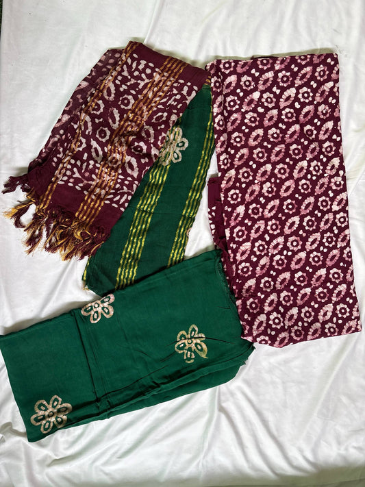 Cotton Unstitched Bandhani Suit Set – Maroon Kurti with Green Bottom & Dupatta
